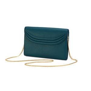 Lauren Cecchi
Stretta